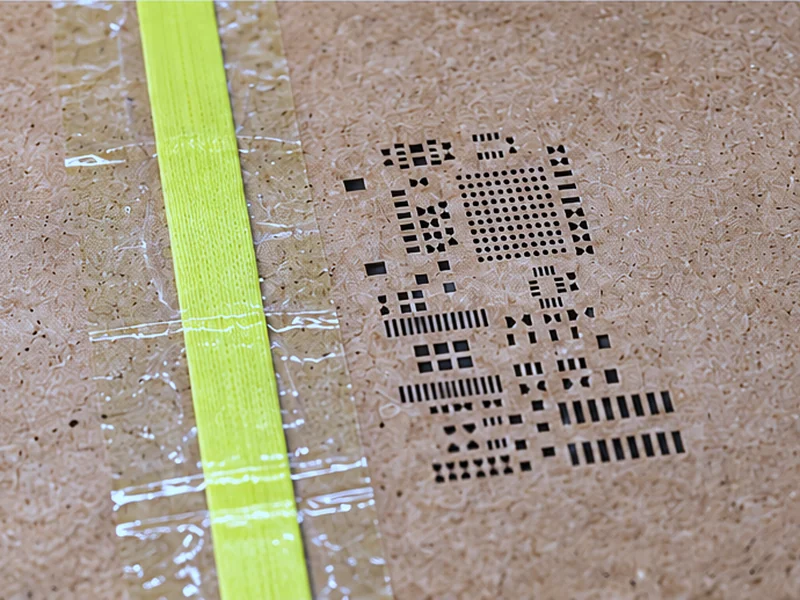 The aperture pattern marked on the outside of the carton